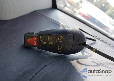 2011 Jeep Grand Cherokee Overland z USA, uszkodzony, nr VIN 1J4RS6GT6BC601428